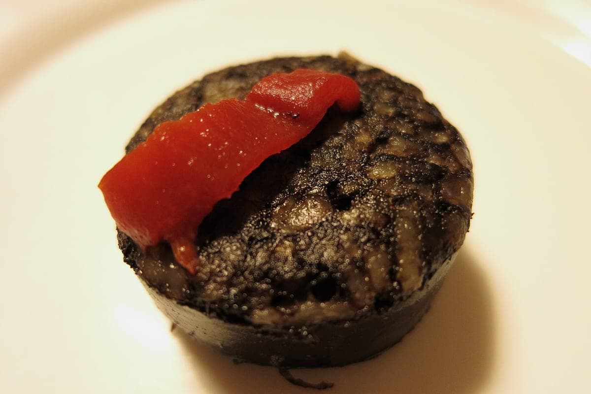 Morcilla de Burgos con pimientos