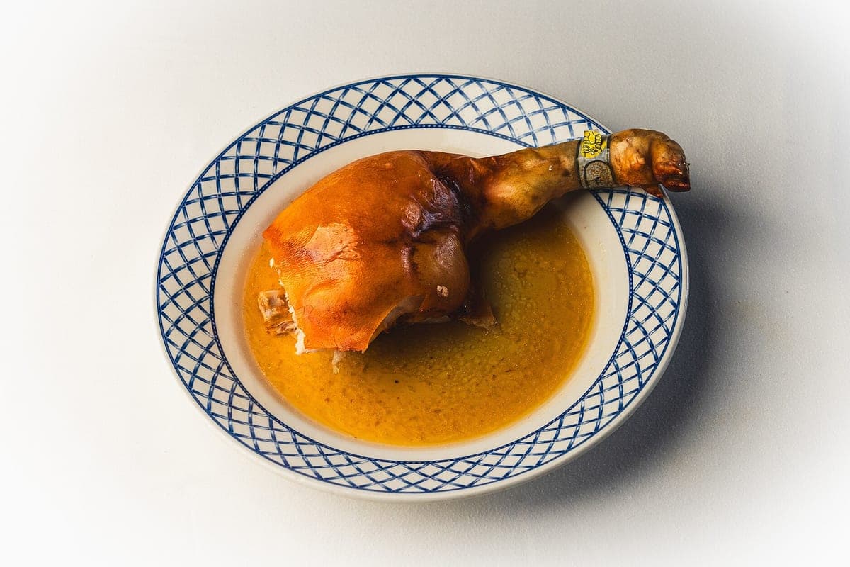 Cochinillo asado segoviano